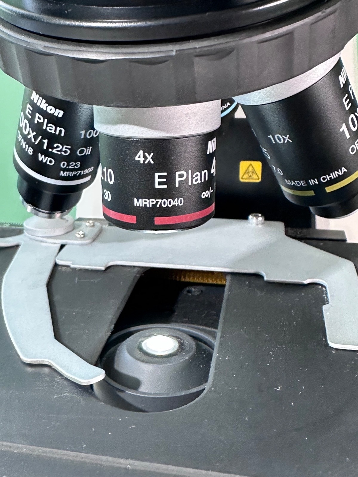 Nikon Eclipse E200 Binocular Microscope 4x 10x 40x 100x Oil LED Excellent