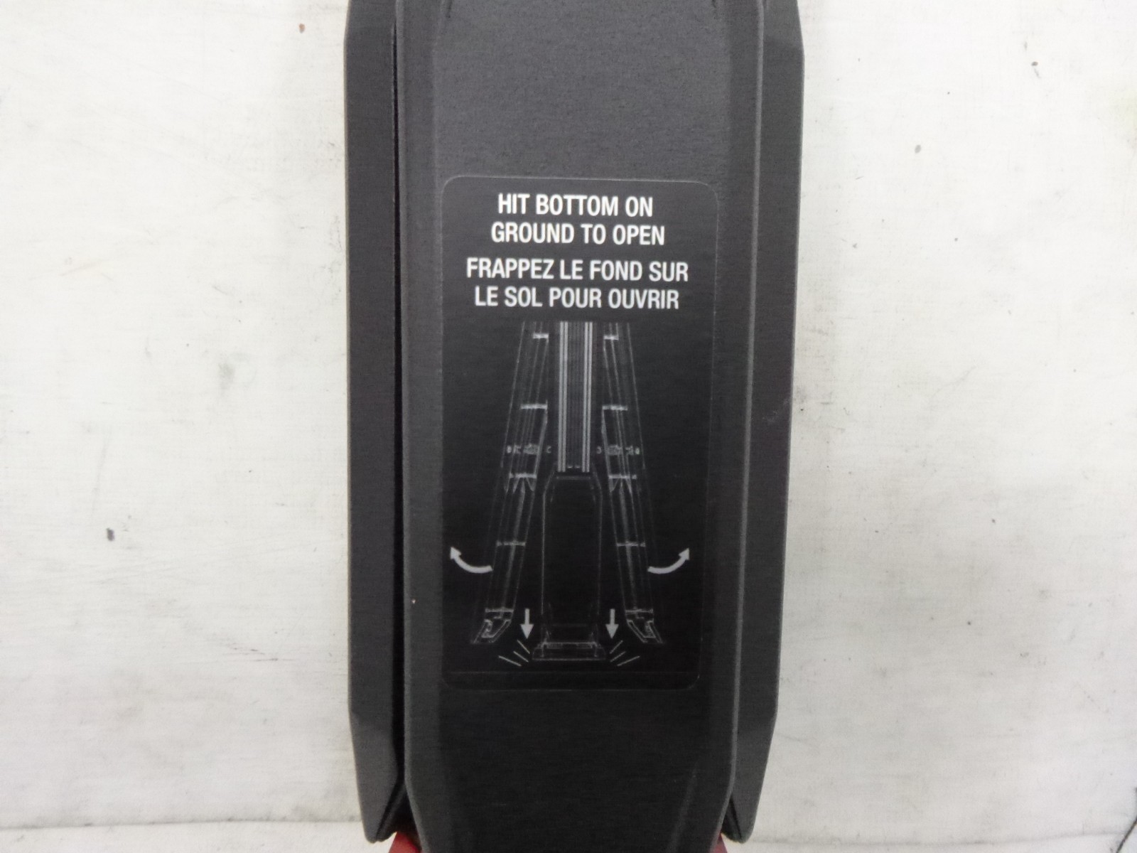 Husky Rechargeable LED Work Light with Tripod Removable Base 1009 515 536