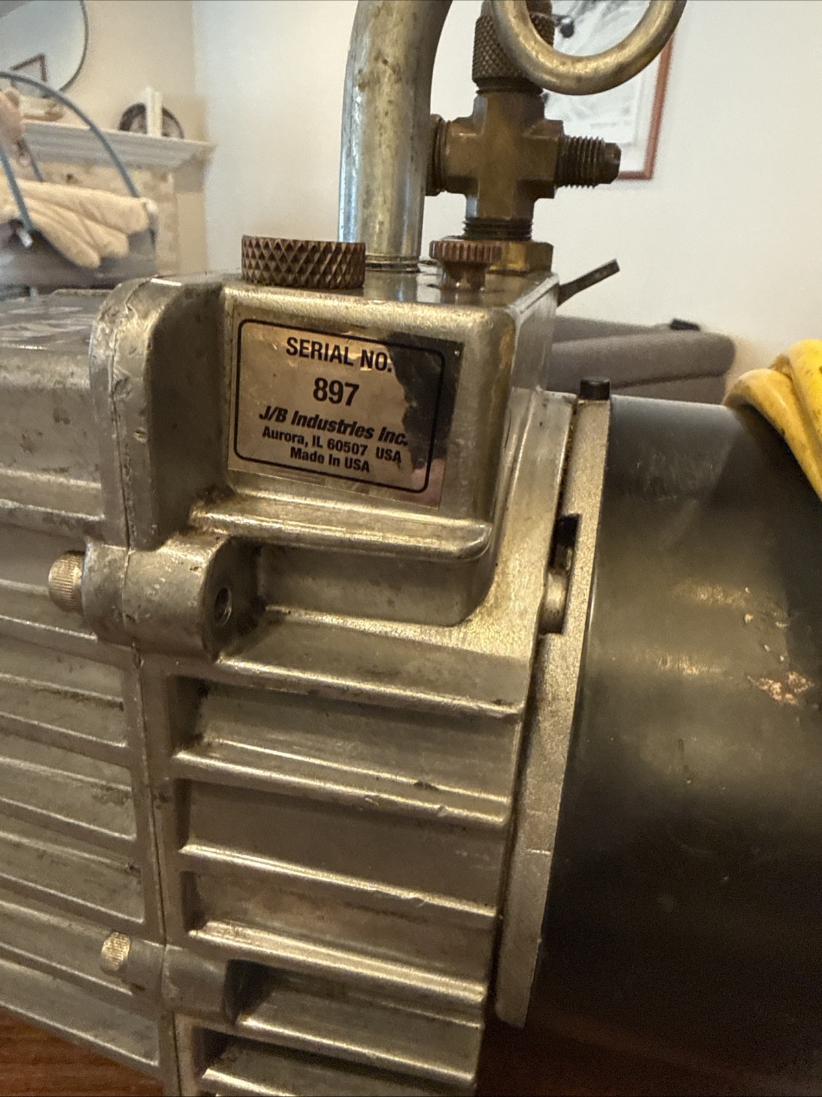 JB Industries FastVac DV-142N 2-Stage 1/2HP Vacuum Pump 5cfm + Accessories