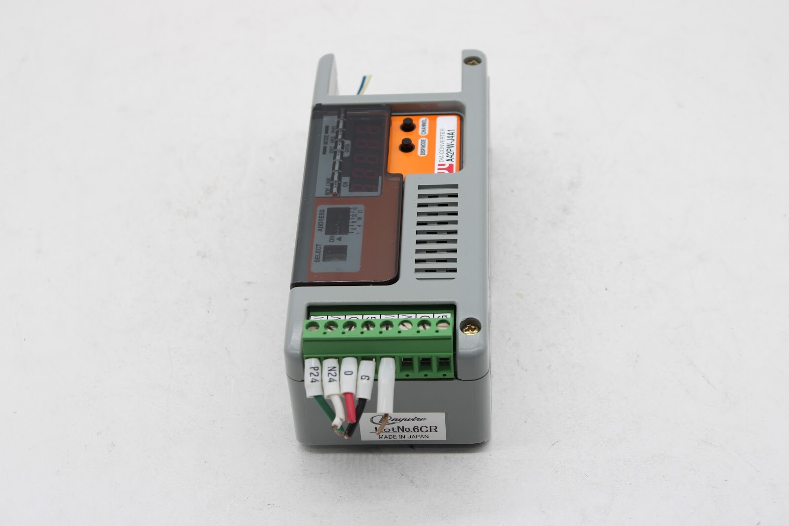 Anywire Lot No. 6CR A42PW-J4A1 D/A Converter