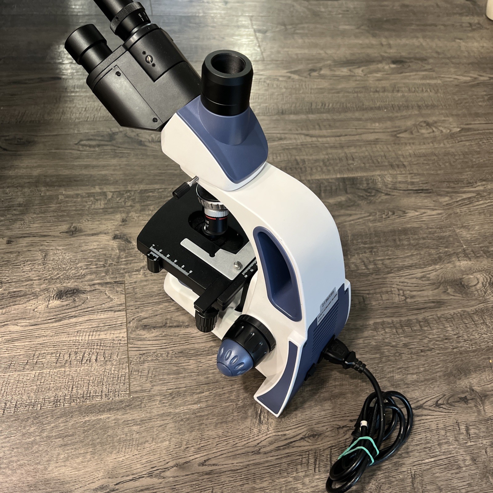 SWIFT SW380T 40X-2500X Magnification Trinocular Compound Microscop