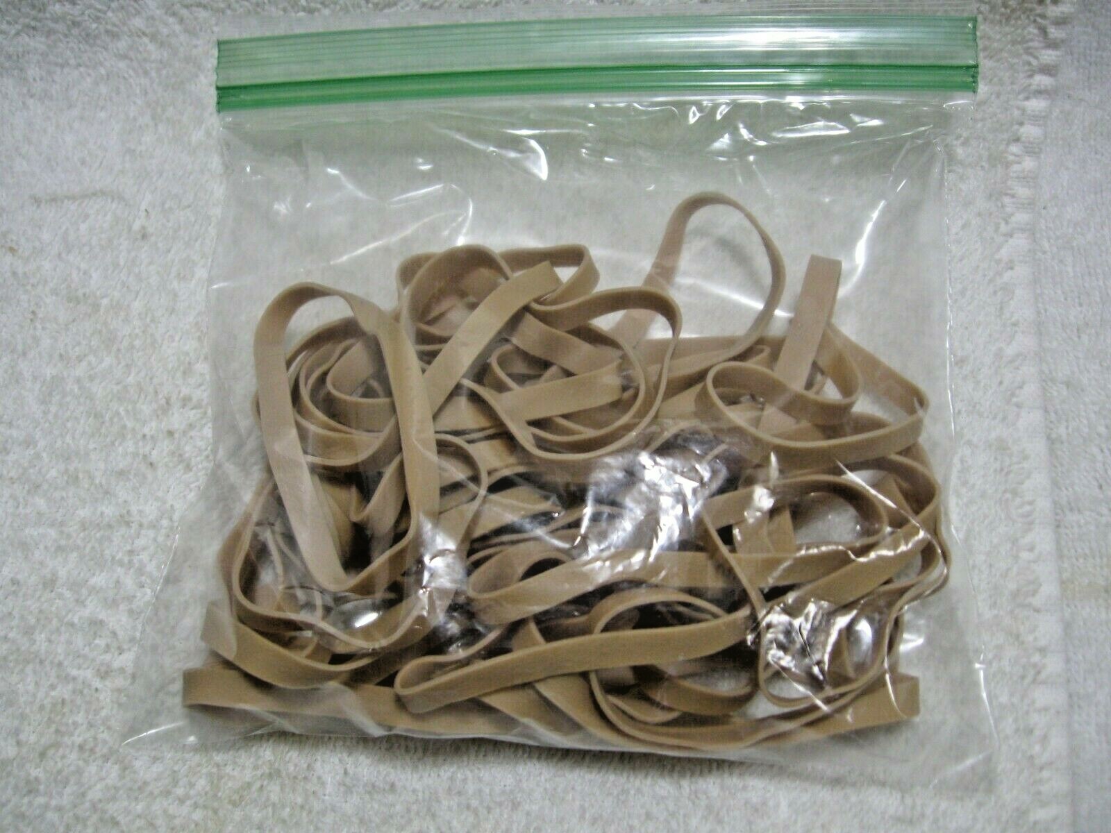 40 POSTAL SIZE #64 3-1/2″ x 1/4″Relaxed Size Rubber Bands/Commercial/Office/Home