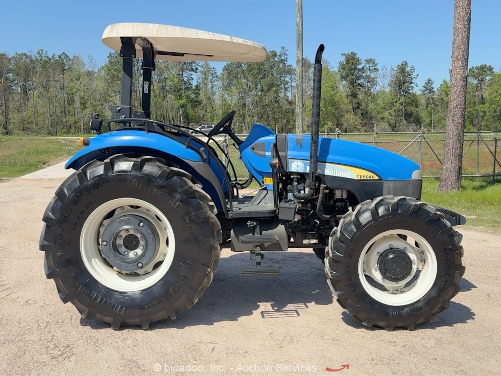 New Holland TD5040 4WD Diesel Tractor MFWD Utility Ag Farm 88HP PTO 3PT bidadoo