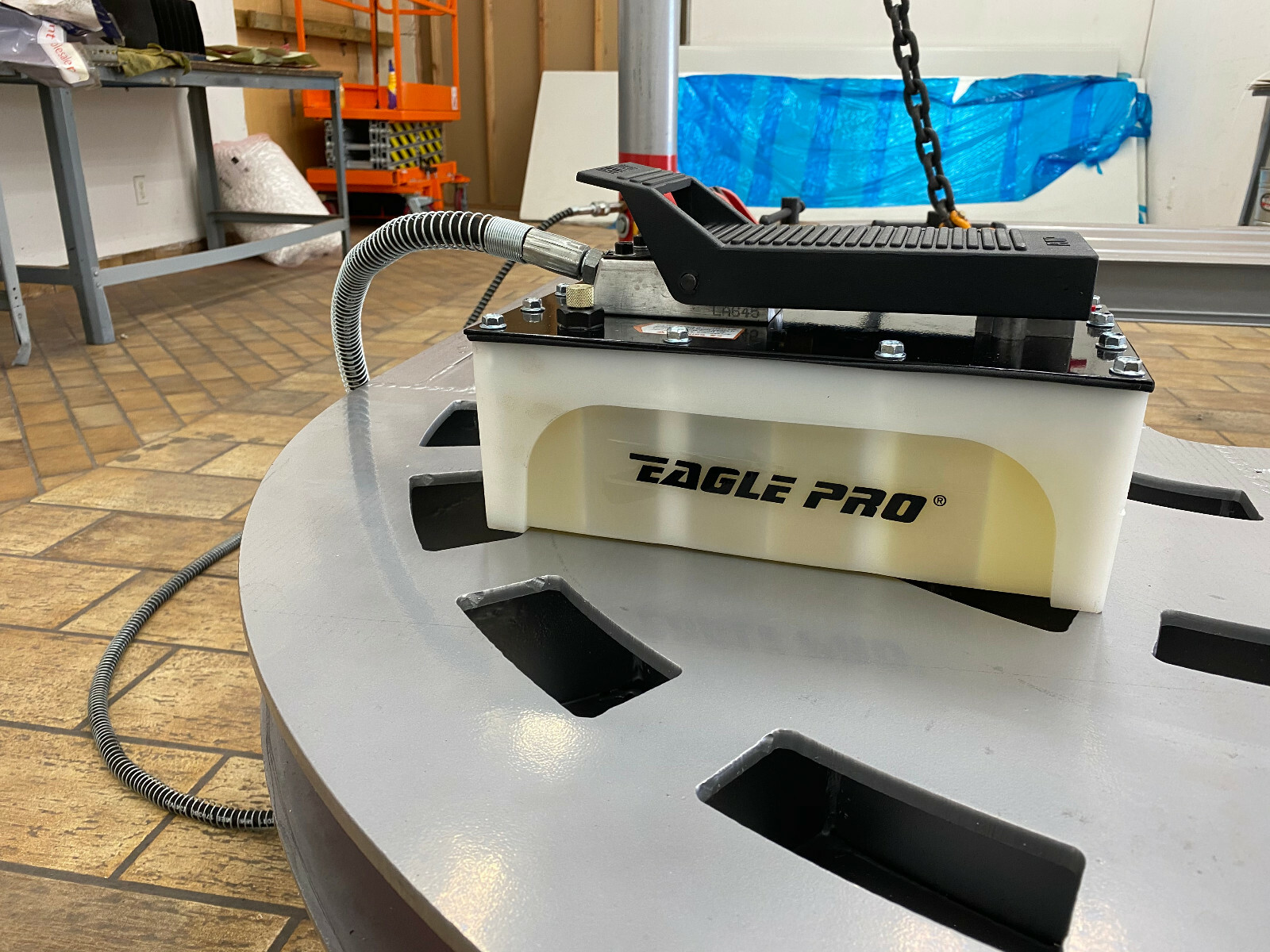 Eagle Pro Air Hydraulic Foot Pump 10,000 PSI Foot Pedal Frame Machine Press
