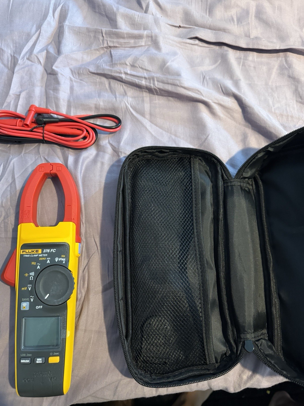 Fluke 376 True RMS AC/DC Clamp Meter with Iflex