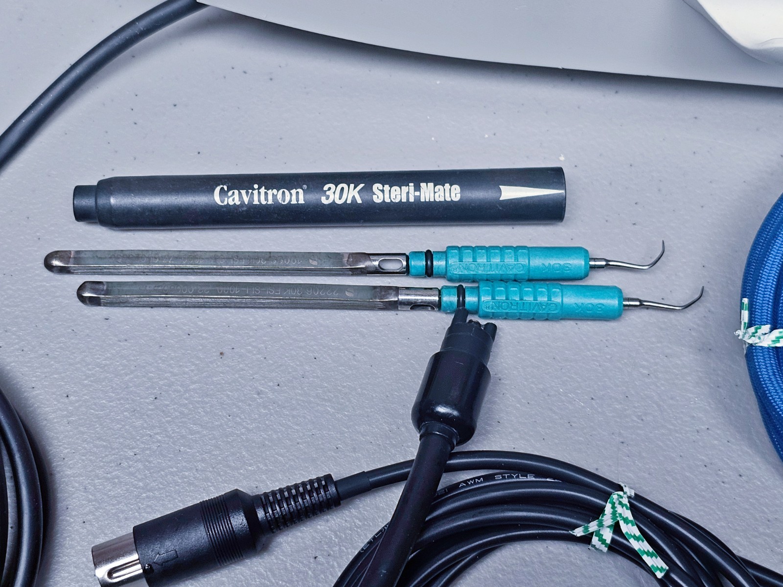 Dentsply Cavitron SPS Gen-119 Ultrasonic Scaler System & 2 Tips* 90-Day Warranty