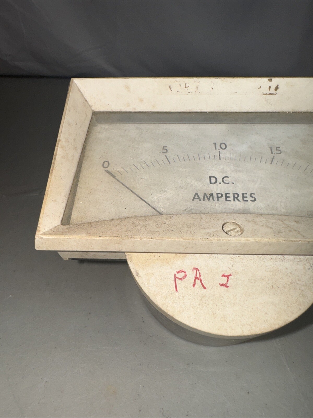 Assembly Products Inc. D.C. Amperes 0-2.0 Gauge Meter Vintage