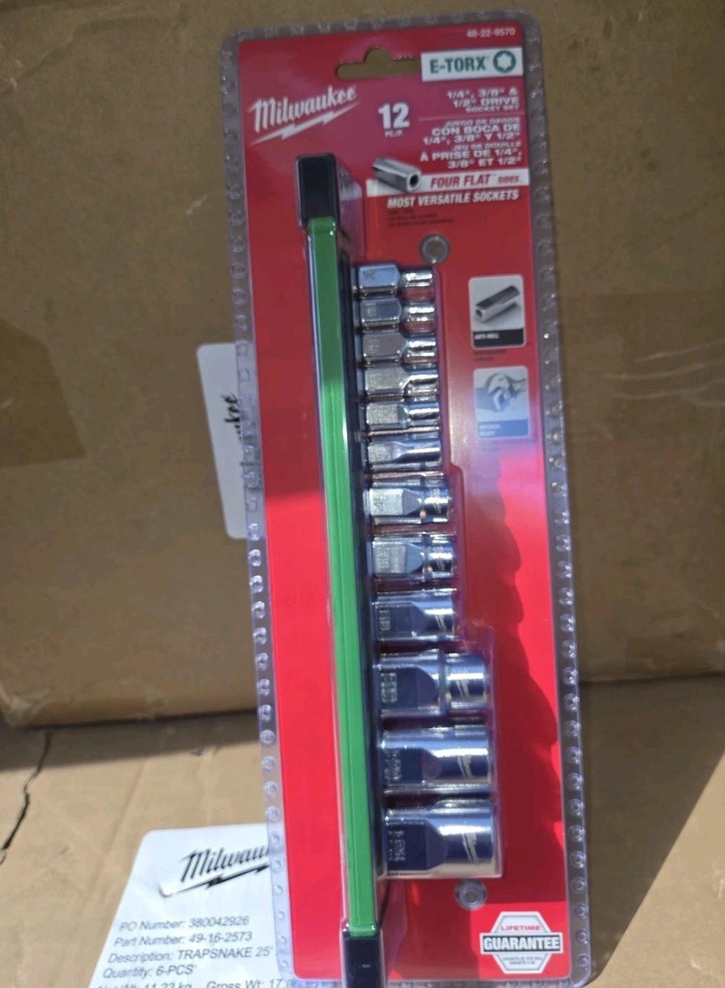 Milwaukee 48-22-9570 E-Torx 1/4″ 3/8″ & 1/2″ Drive External Sockets 12 PC Set