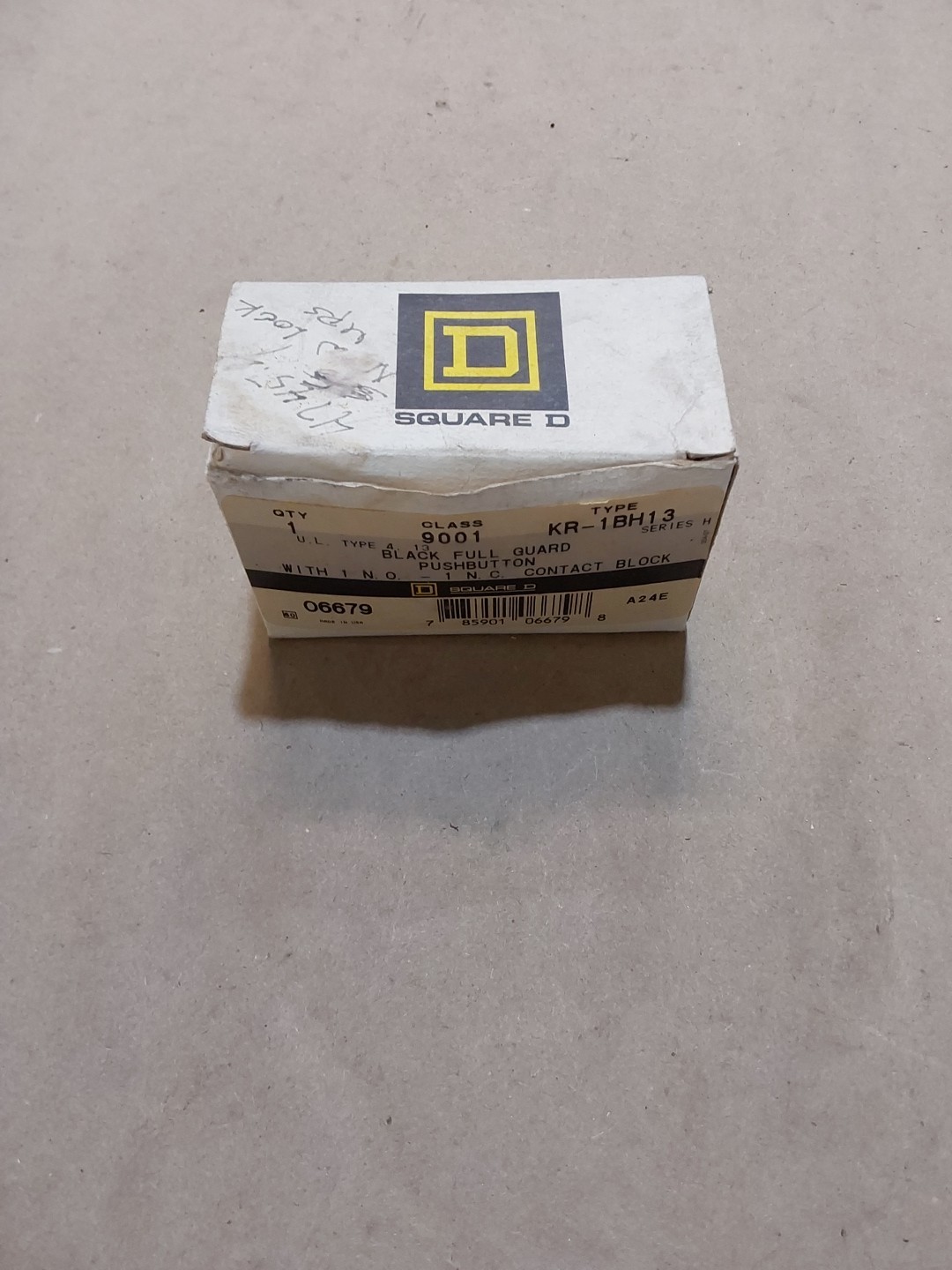 Square-D 9001KR1BH13, Black Pushbutton, Full Guard, 30mm, 1NO + 1NC, UL Type 4