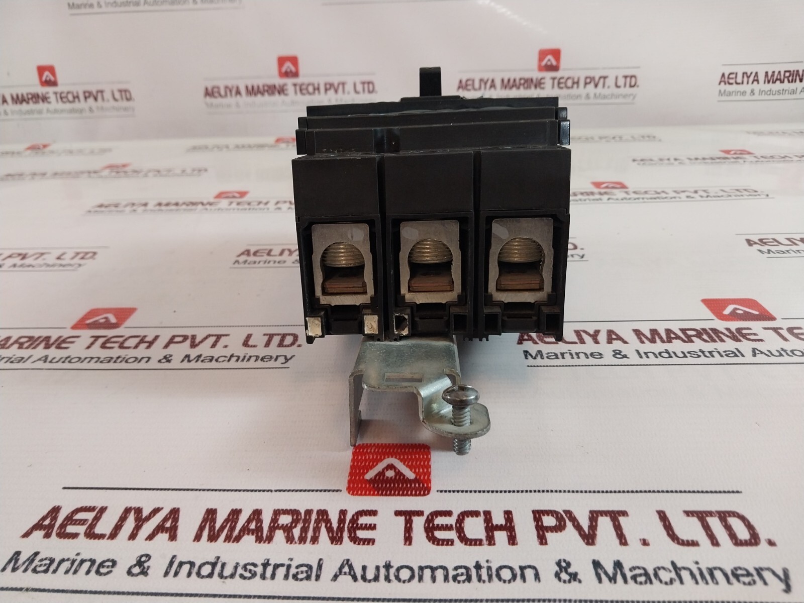 Square D JD 250 Circuit Breaker 3 Pole 175 Amp JDA36175