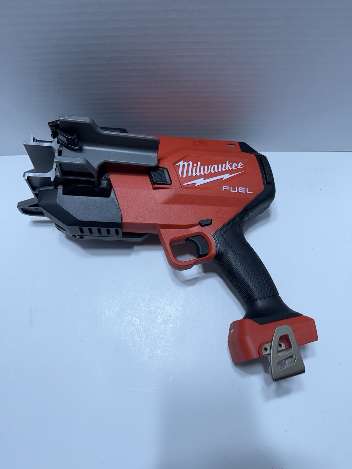 MILWAUKEE 3469-20 M18 FUEL 1/2″-1″ STEEL PIPE CUTTER (TOOL-ONLY)