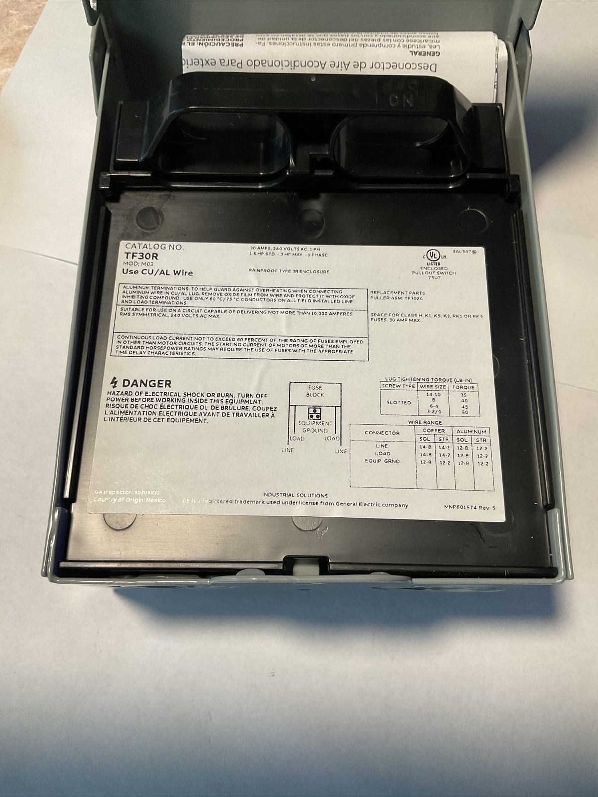 (1) NEW GE 30-Amp 120/240-Volt Fused Air Conditioner Disconnect – TF30RCP