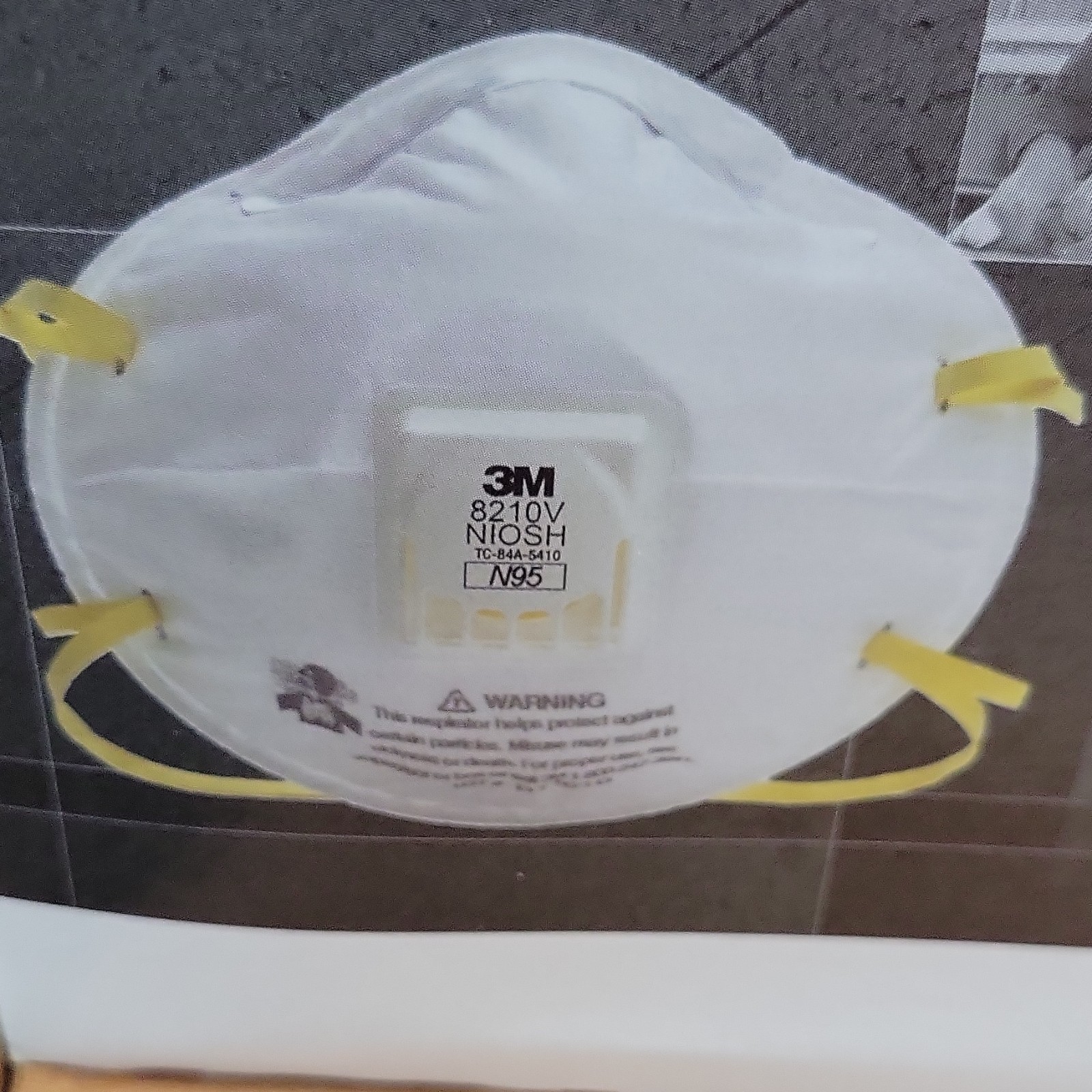 3M 8210V N95 Particulate Respirator with Valve, Model/MPN 8210V, 10 Pack