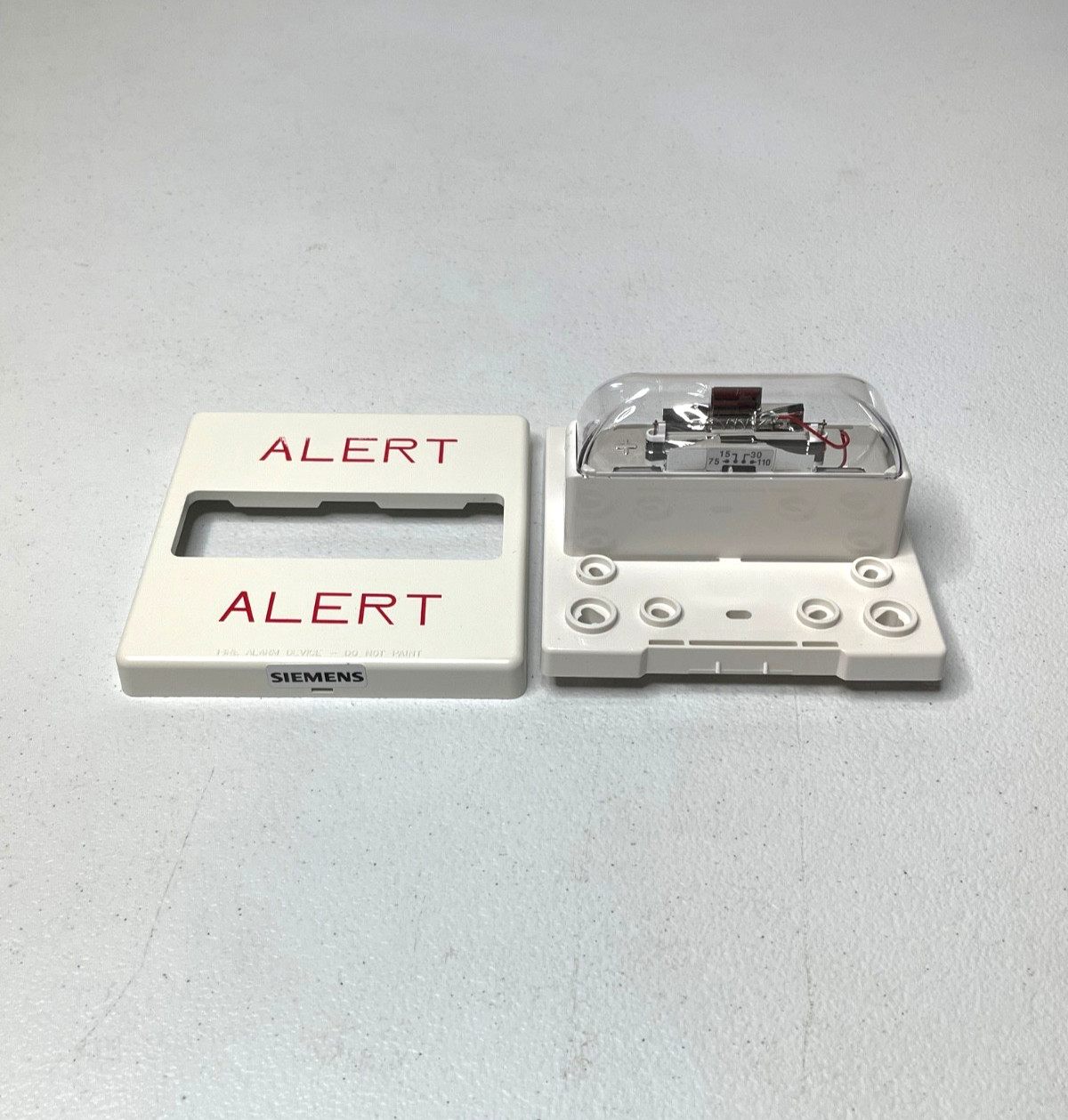 Siemens ST-CMC-W-MNS-ALERT White Wall Mount Strobe Alarm
