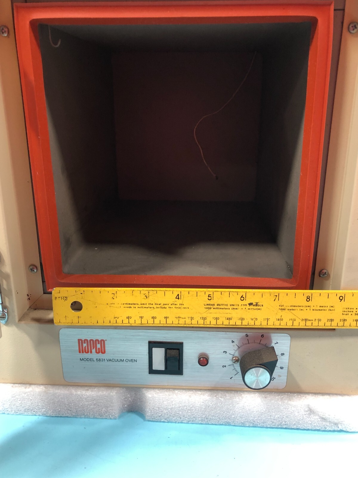 Napco Model 5831 Vacuum Oven, 120V, 60Hz, 1PH, 550W. 4.6A, 190962