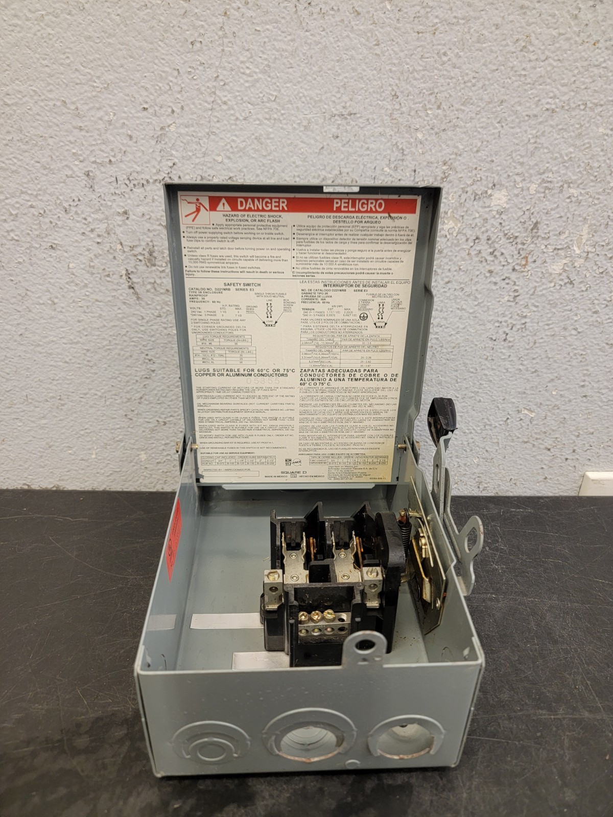 Square D D221NRB General Duty Safety Switch Series E3, 30A, 240VAC