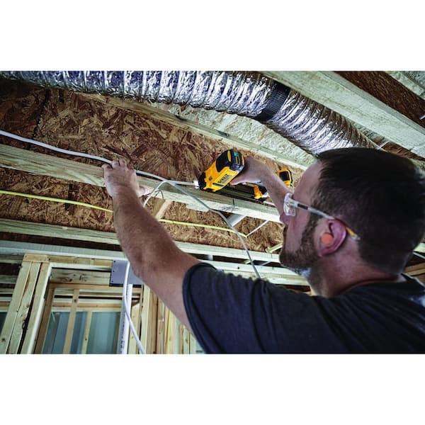 1 In. Insulated Electrical Staples 10 Boxes (540 per Box)