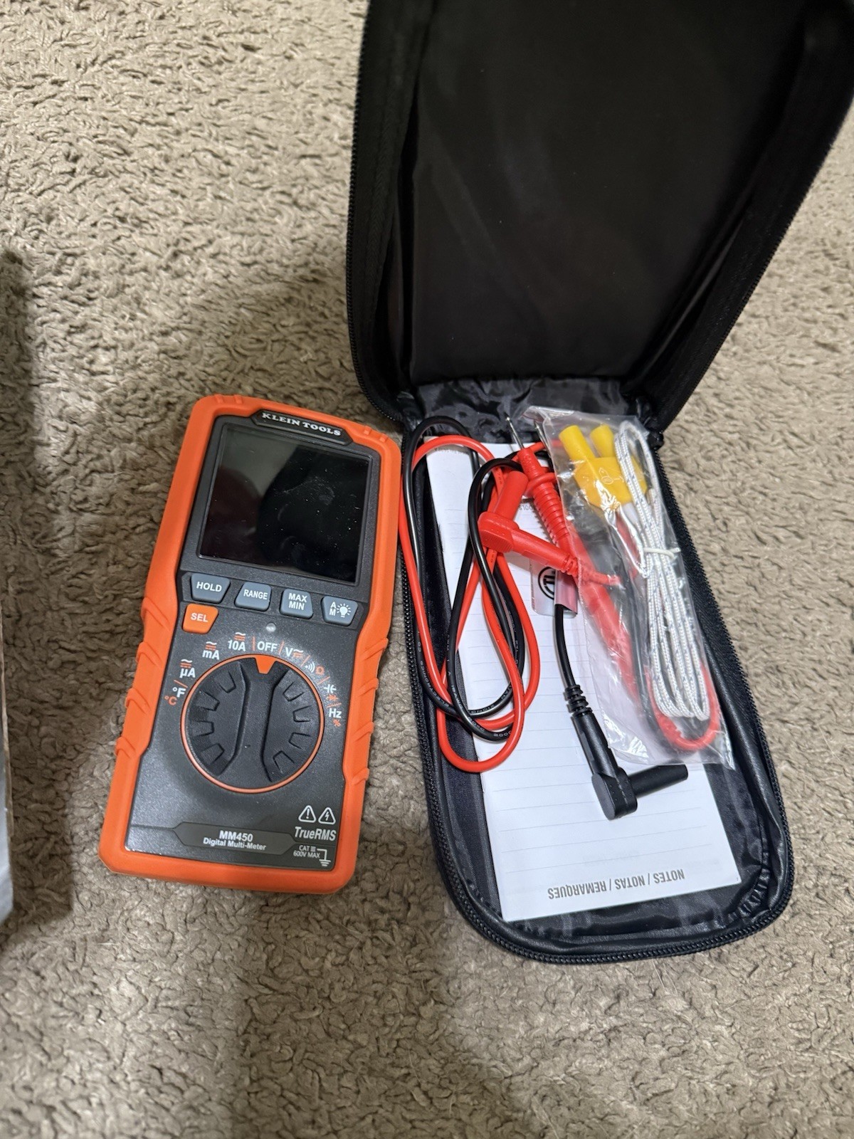 Klein Tools MM450 Slim Digital Multimeter W/ case and leads