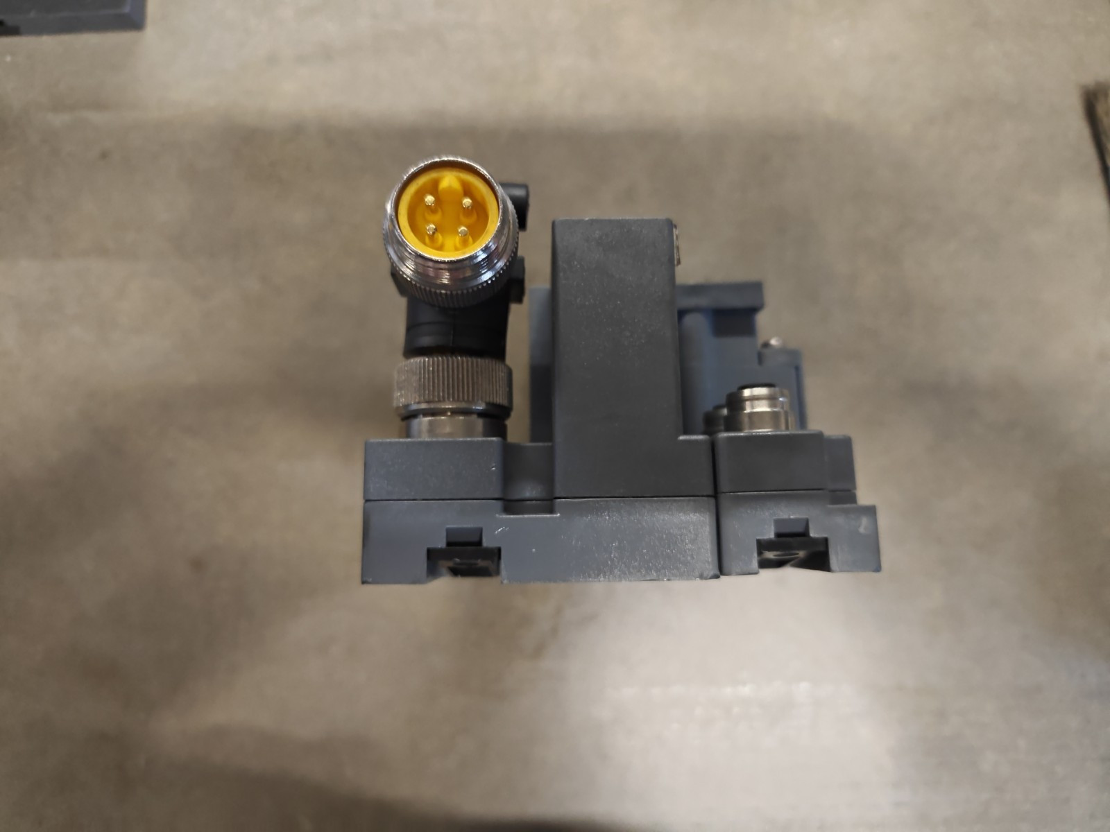 Uses Truck BL67-PKG-1015/CS30038 W/RSM 40-WKM 50/BL67/CS30040