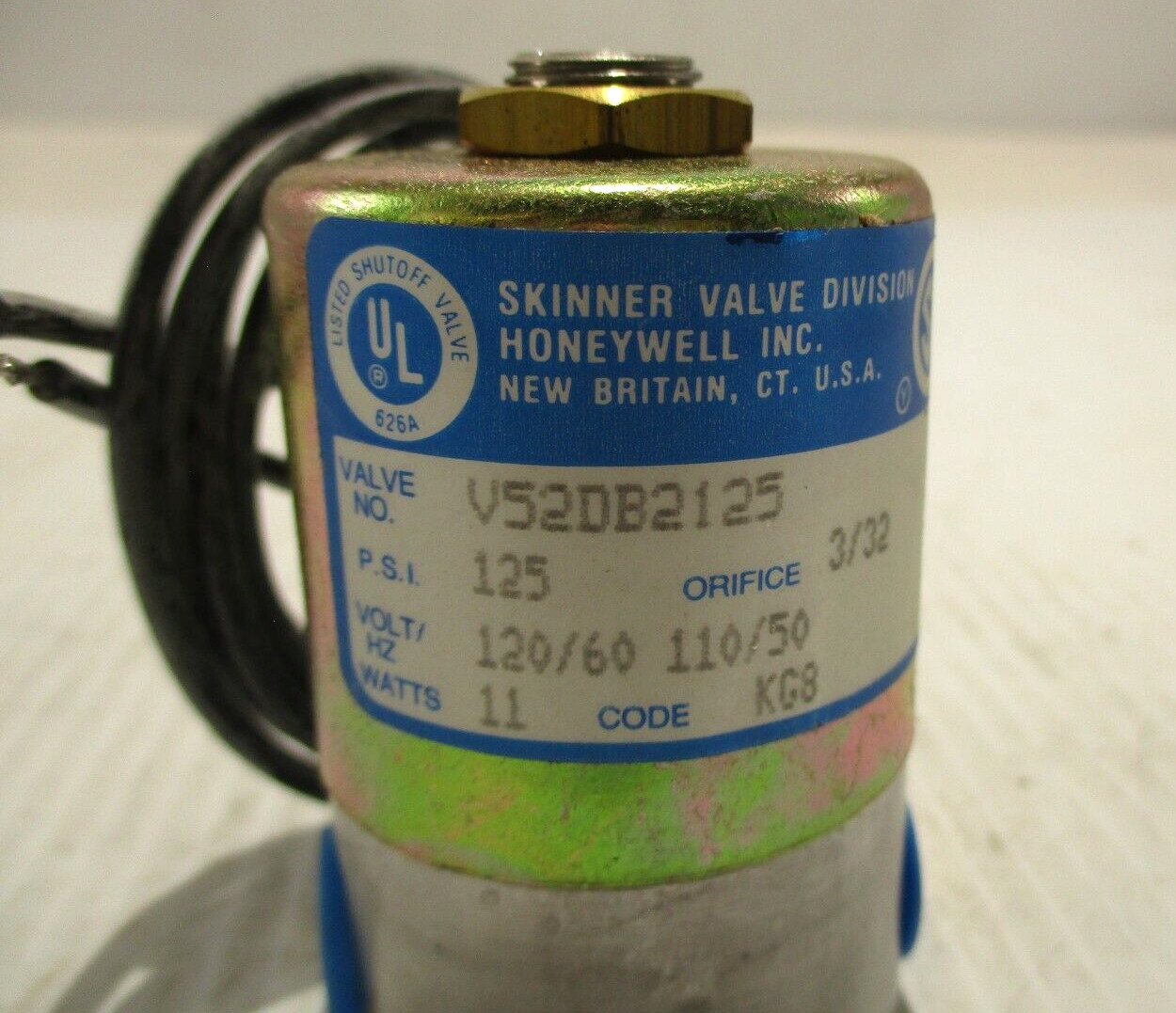 NEW HONEYWELL SKINNER V52DB2125 SOLENOID VALVE 110/120V COIL