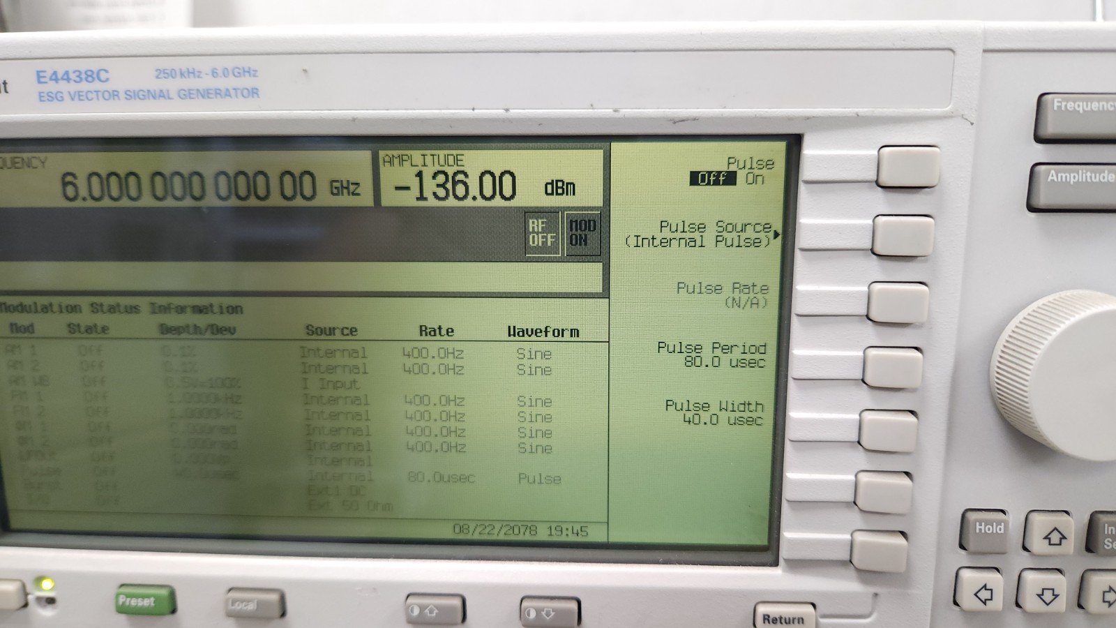 AGILENT E4438C Vector Signal Generator 250KHz – 6GHz opt 005 506 602 UNB UNJ