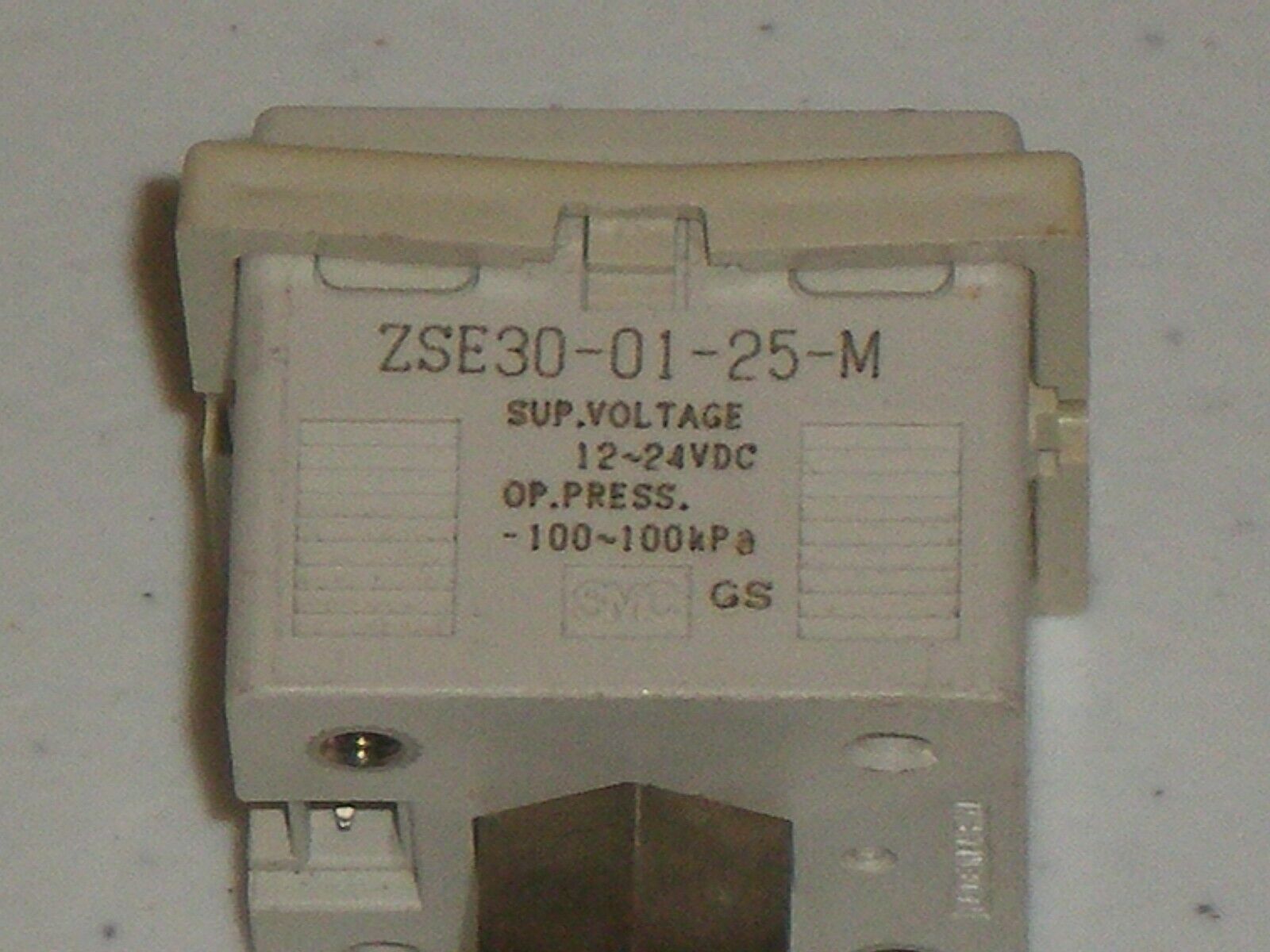 SMC ZSE30-01-25-M Pressure Sensor 12-24 VDC Free Shipping!