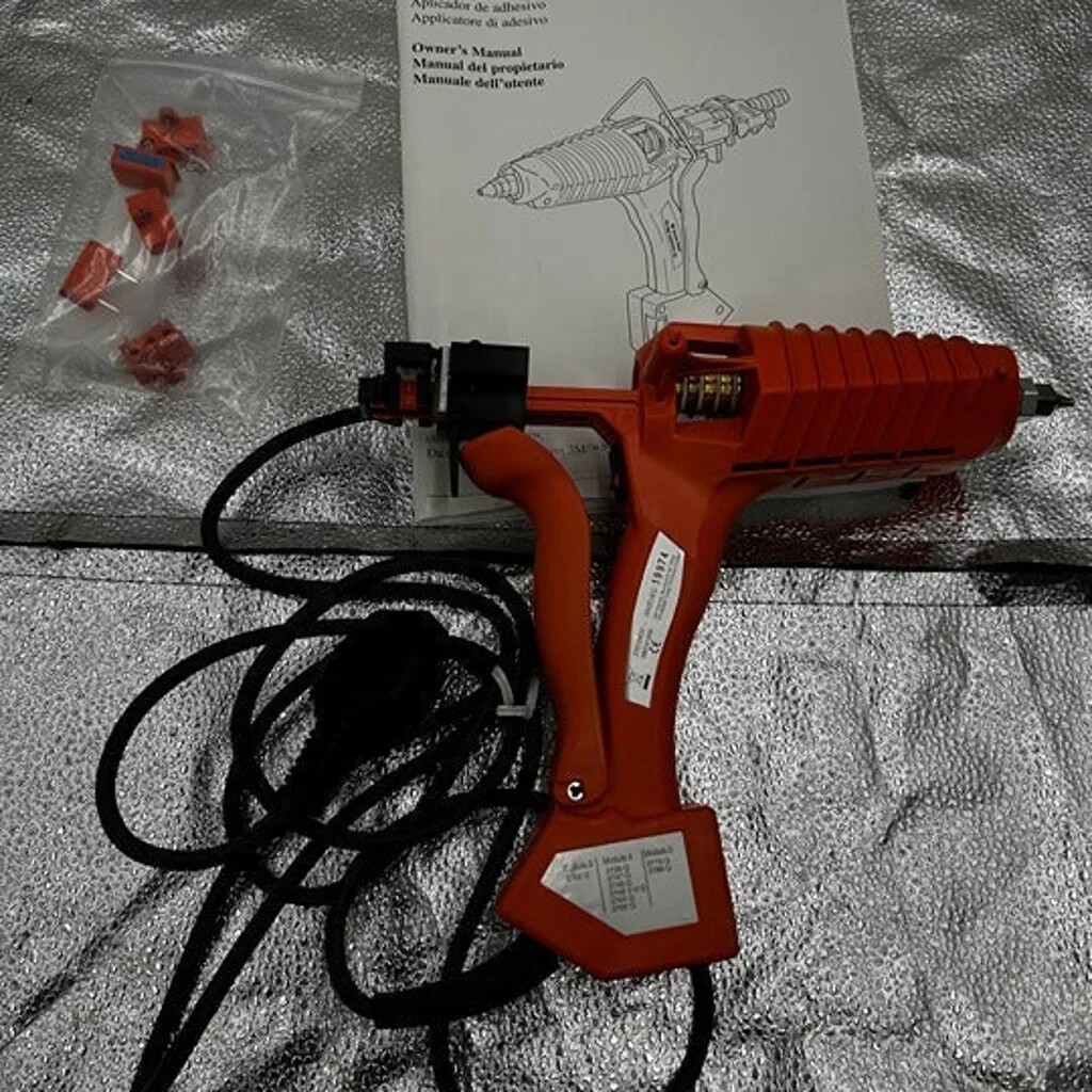 3M Scotch Weld Polygun Hot Melt Applicator EC New in Box (UK Power plug)