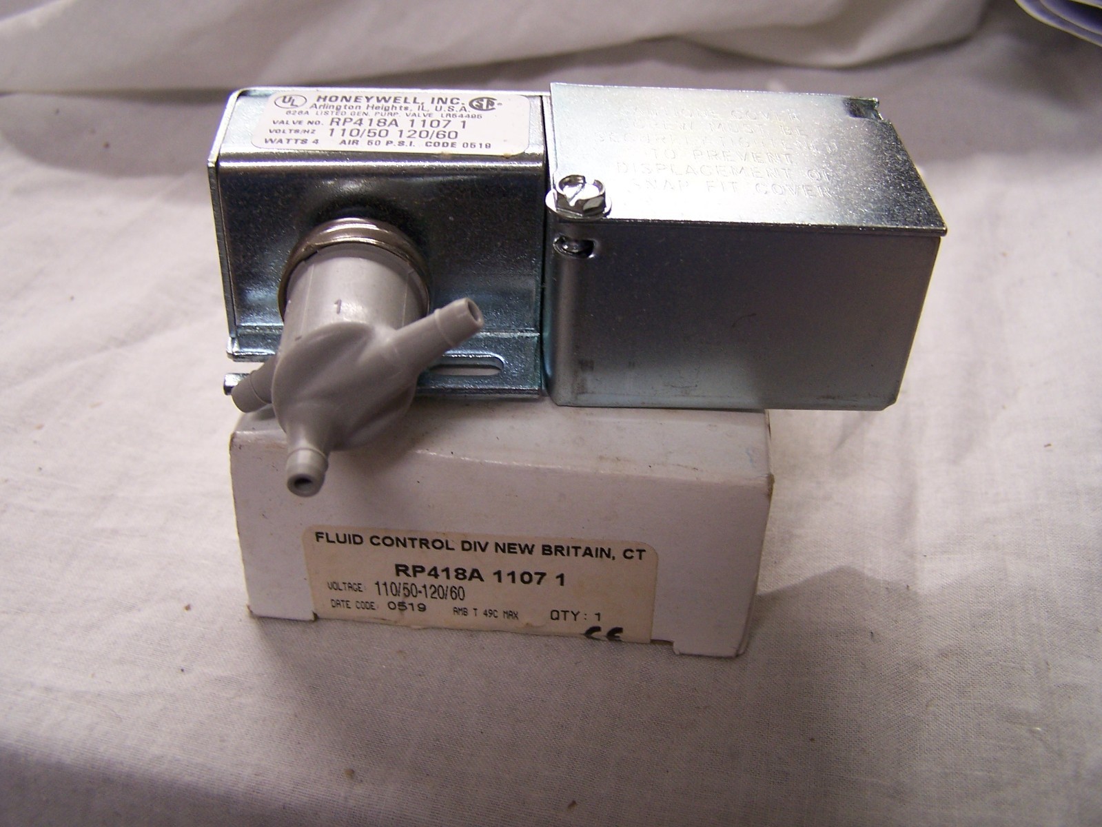 Honeywell RP418A 1107 1 Fluid Control skinner valve, WINNER GETS FREE SHIPPING!