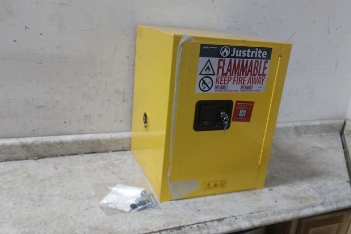 Justrite 890400 4 Gal Cap Yellow Steel Flammables Safety Cabinet