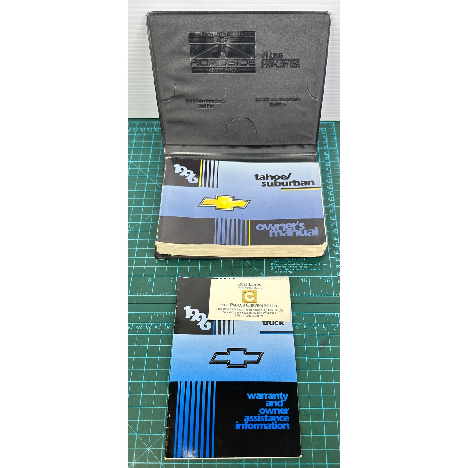 1996 Chevrolet Tahoe Suburban Owners Manual Set with Portfolio Case C-9617