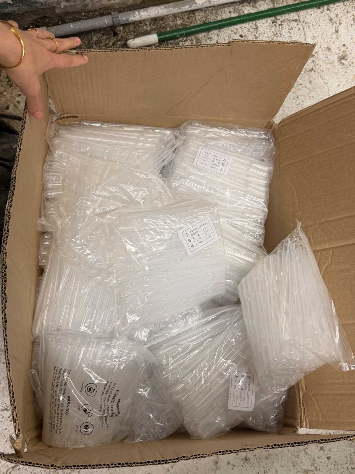 Bulk 4,600+ 3ml Graduated Transfer Pipettes for labs, oils, resin, etc.