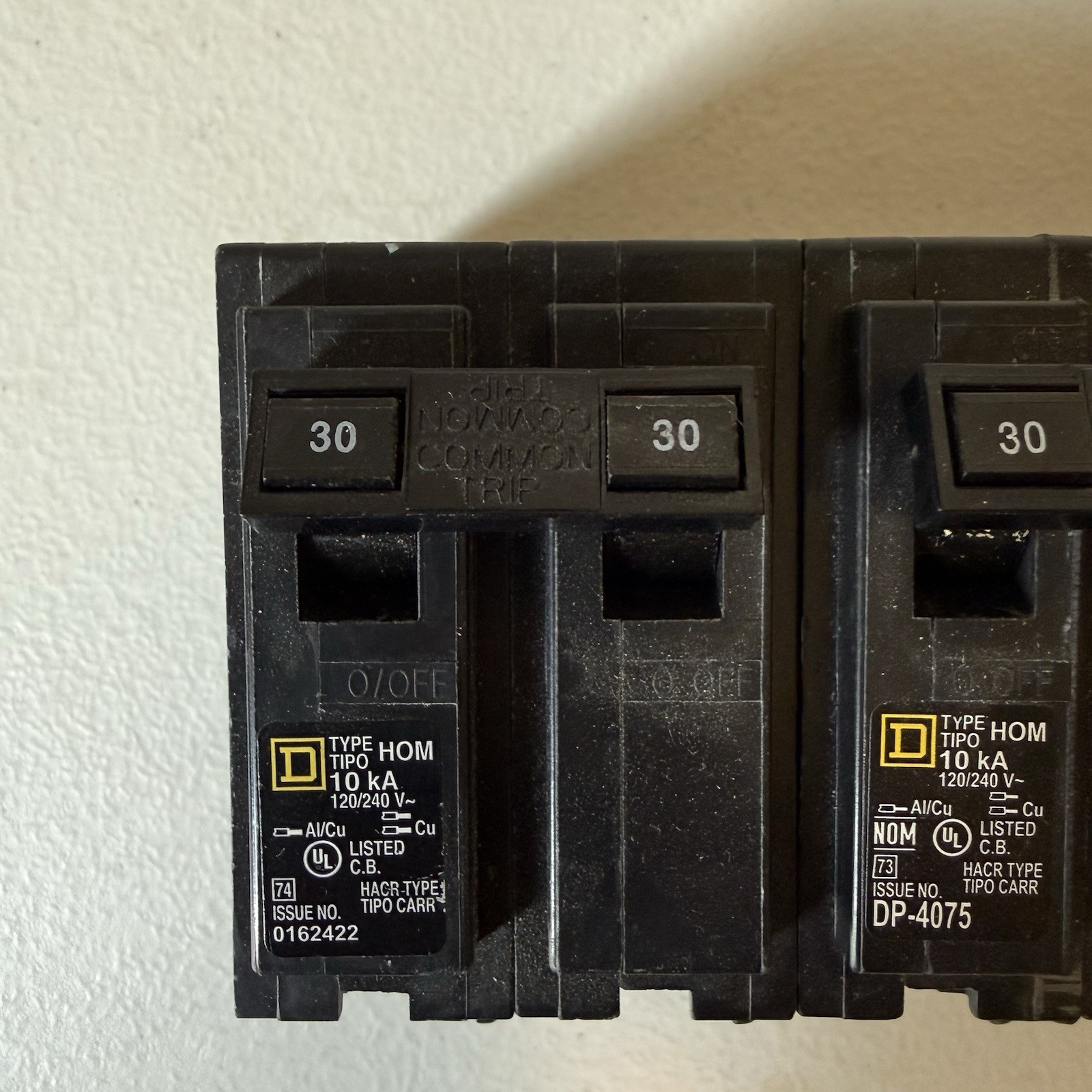 Lot of 3 Square D HOM230 Circuit Breaker 2-Pole 30 Amp 120/240 Volt AC Homeline