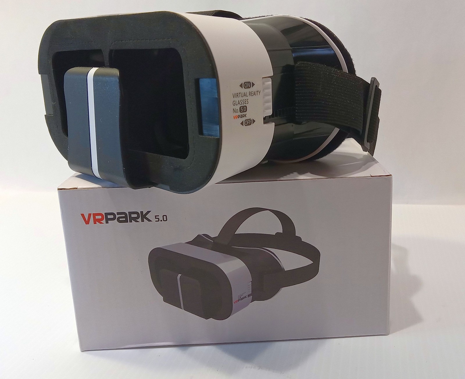 1 NEW VRPARK 5.0 0755-89610268 VIRTUAL REALITY GOGGLES NIB ***MAKE OFFER***