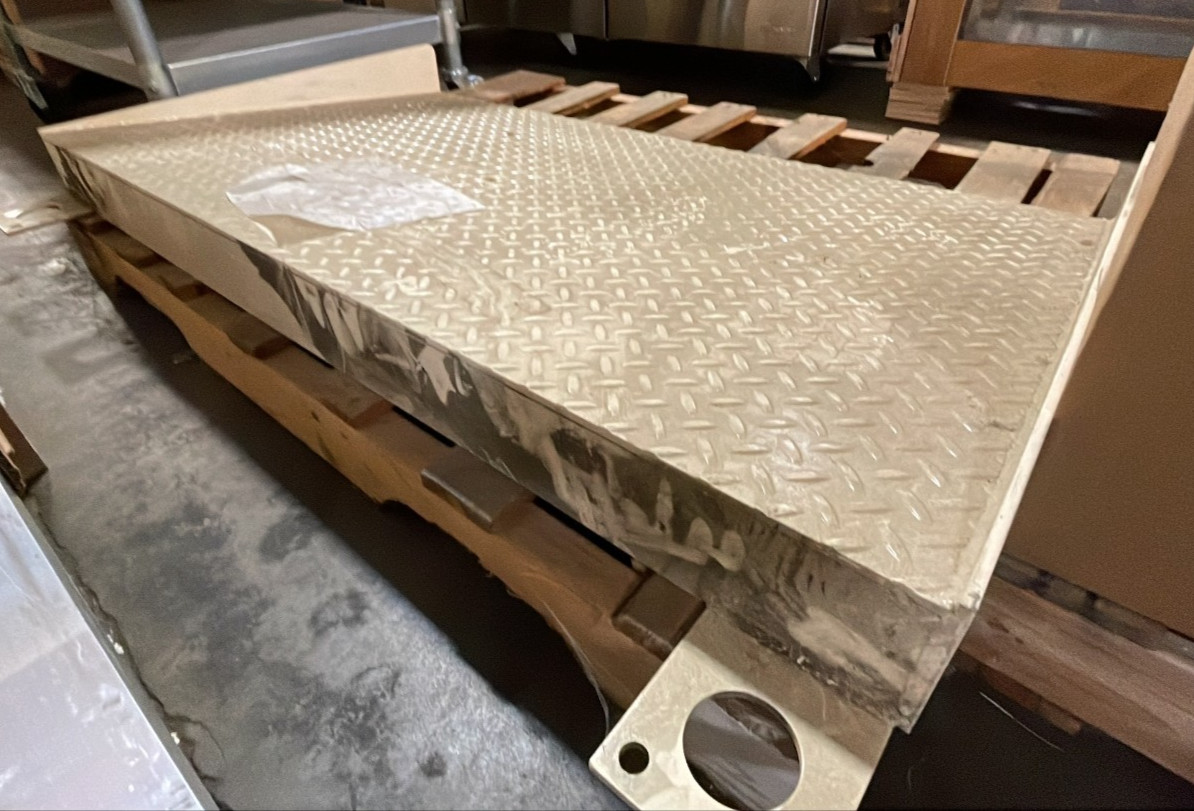4 inch rise ramp. 48 x 28 1/2 Interior ramp area.