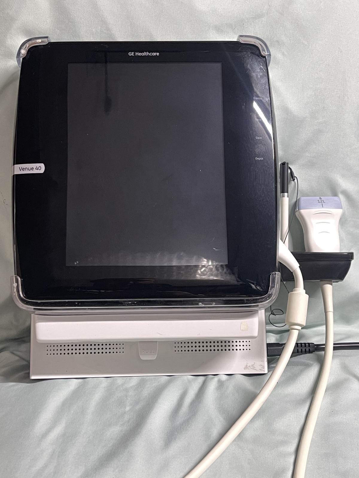 GE VENUE 40 Vascular Portable Ultrasound W/ 12L-SC Probe and docking station