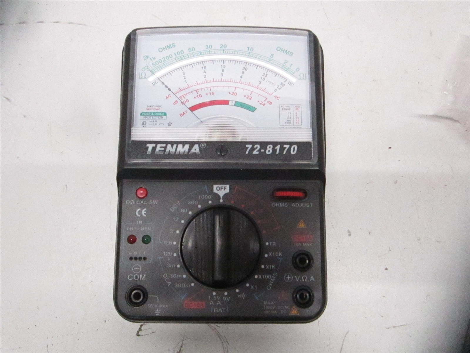 (72-8170) 1ohm to 10kohm 0.6V to 1000V 120µA to 10A Manual Analog Multimeter