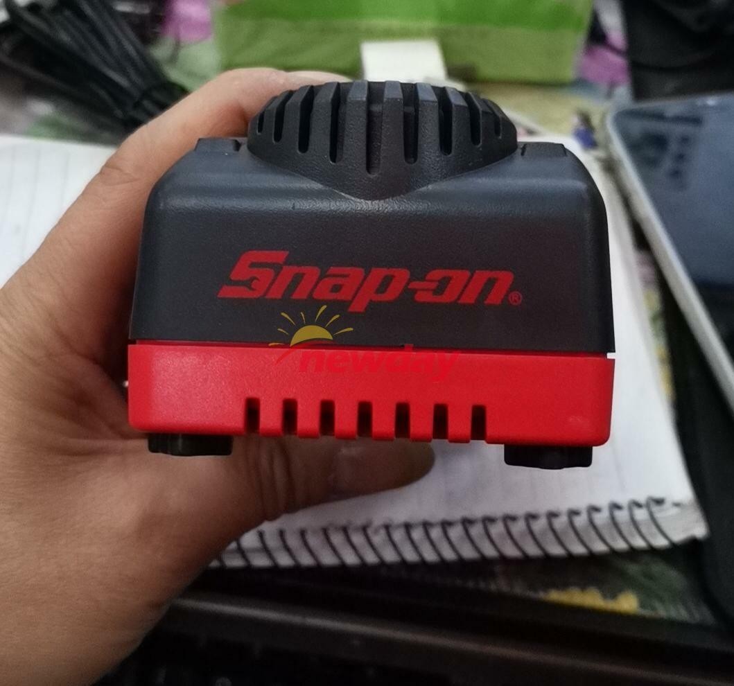 NEW 1PCS SNAP-ON CTC596 CTC-596 Battery Charger Input AC 120V Output 7.2v-9.6v