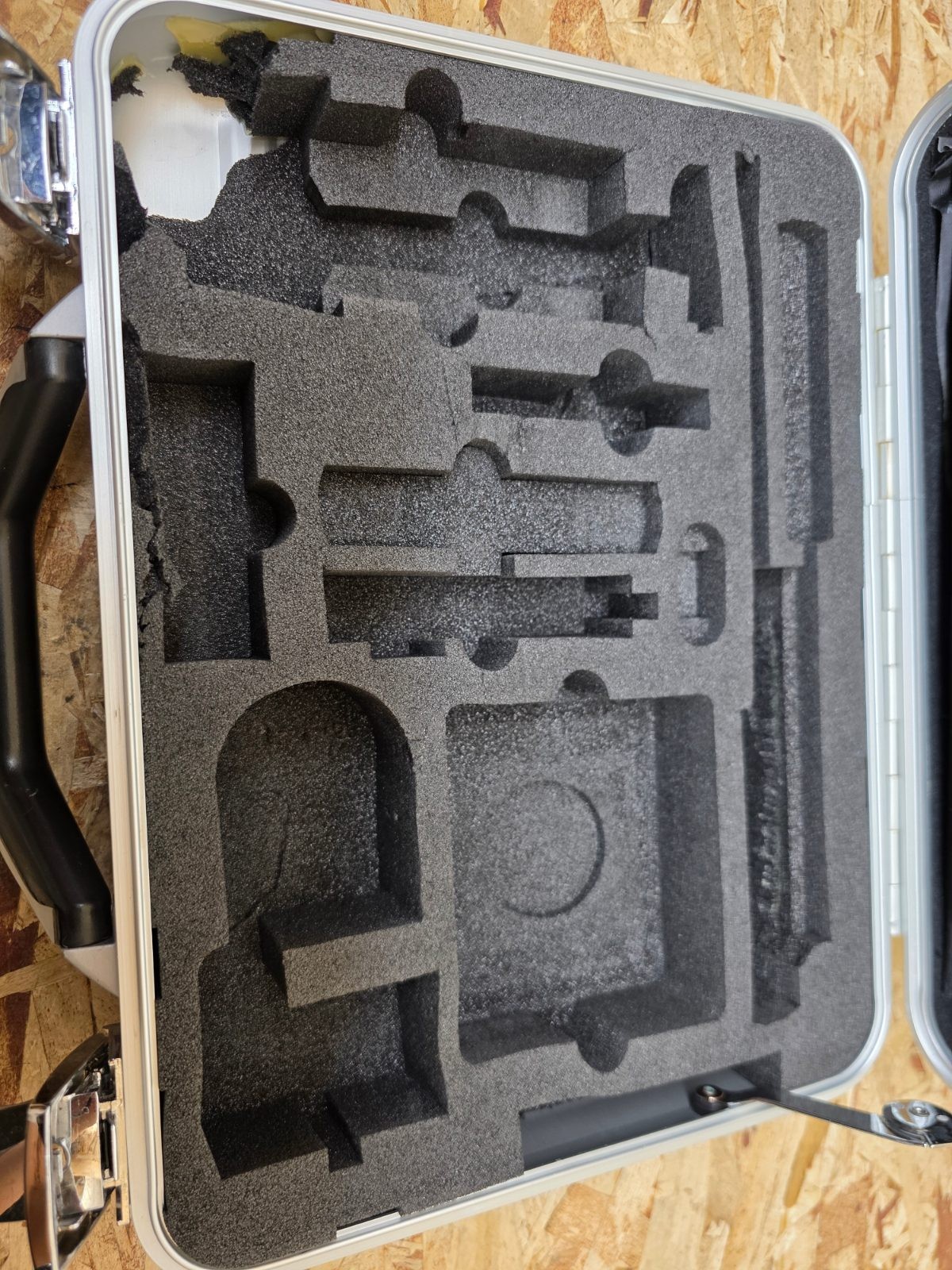 RaySafe Hard Carrying Case with Custom Foam Insert for Medical Equipment