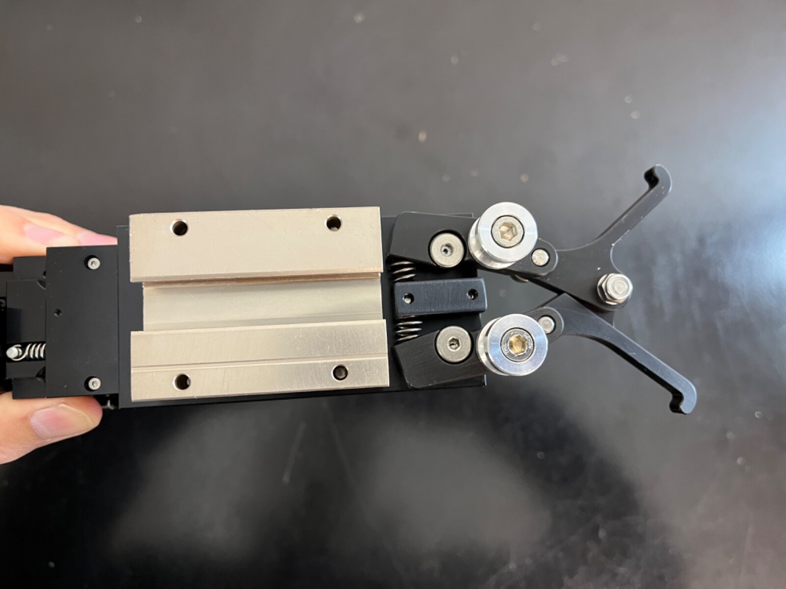 Sutter Instruments Co. MP265/M-134 “narrow format” motorized micro manipulator
