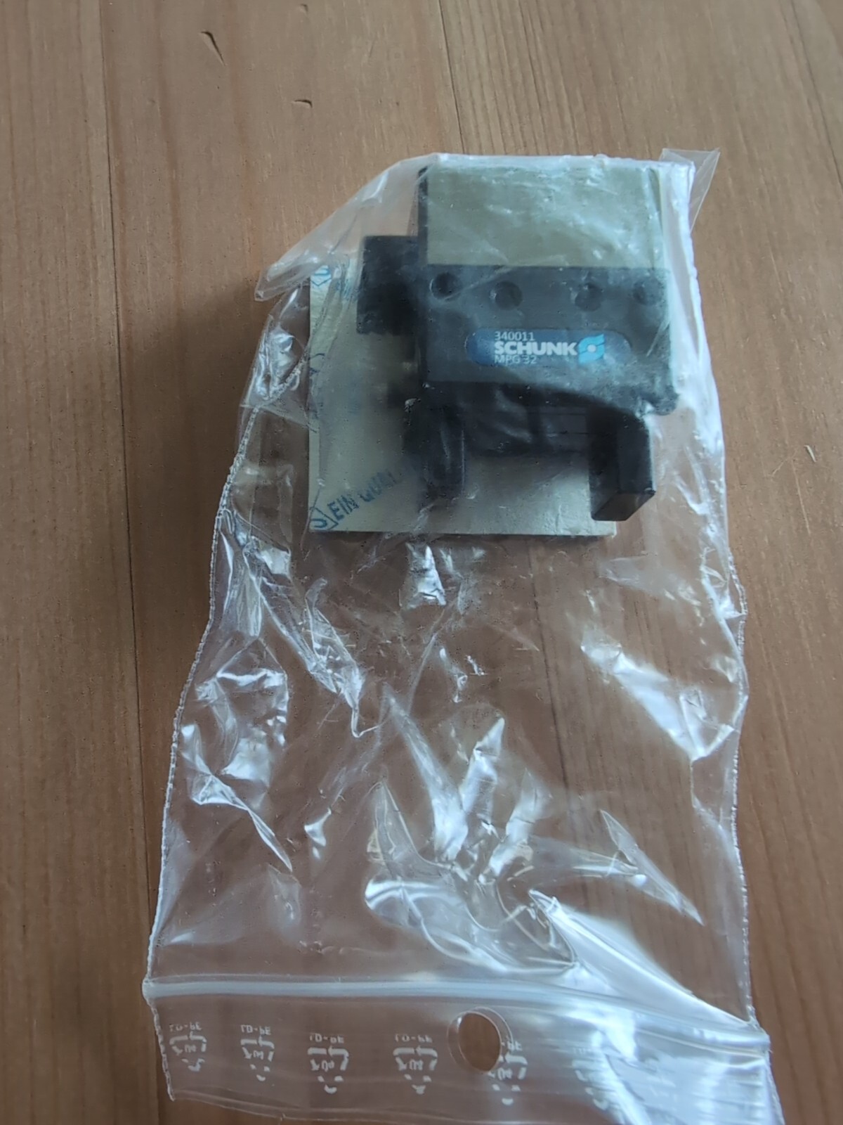 Schunk MPG 32 0340011 2-finger Parallel Pneumatic Gripper