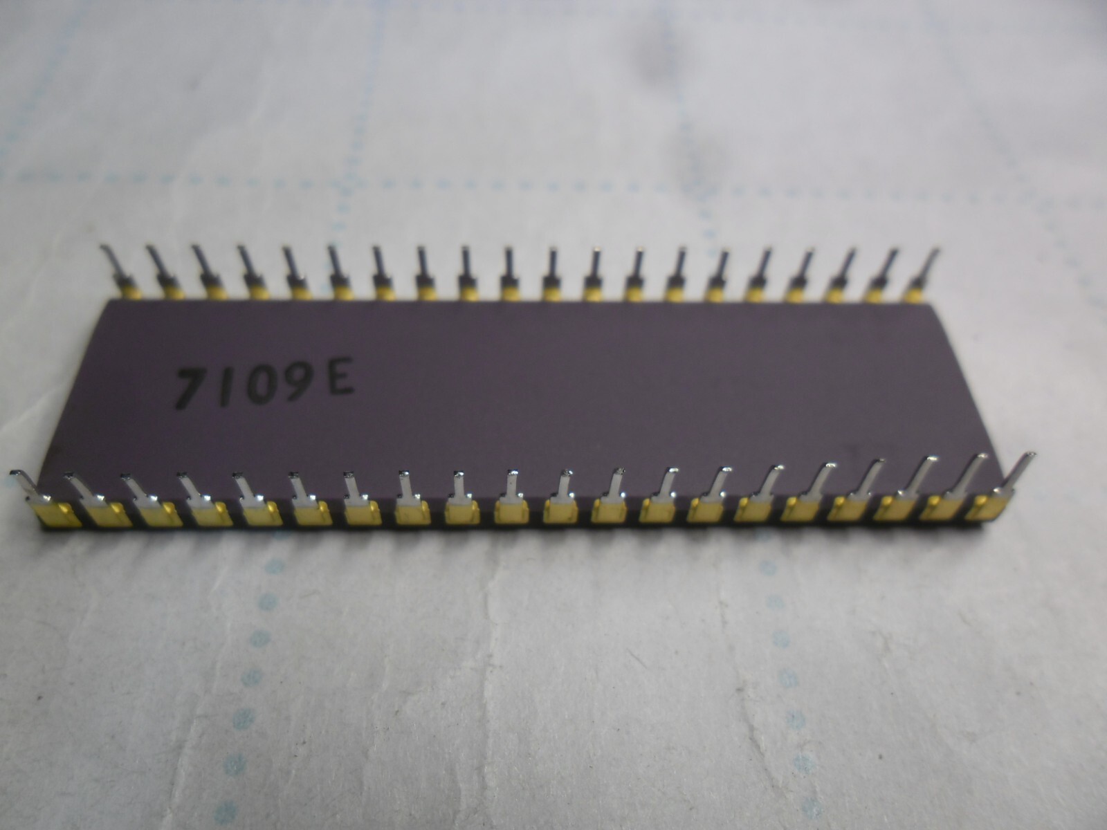 Harris ICL7109MDL, ADC Single ,30SPS, 12-Bit Parallel, 40 pin SDIP