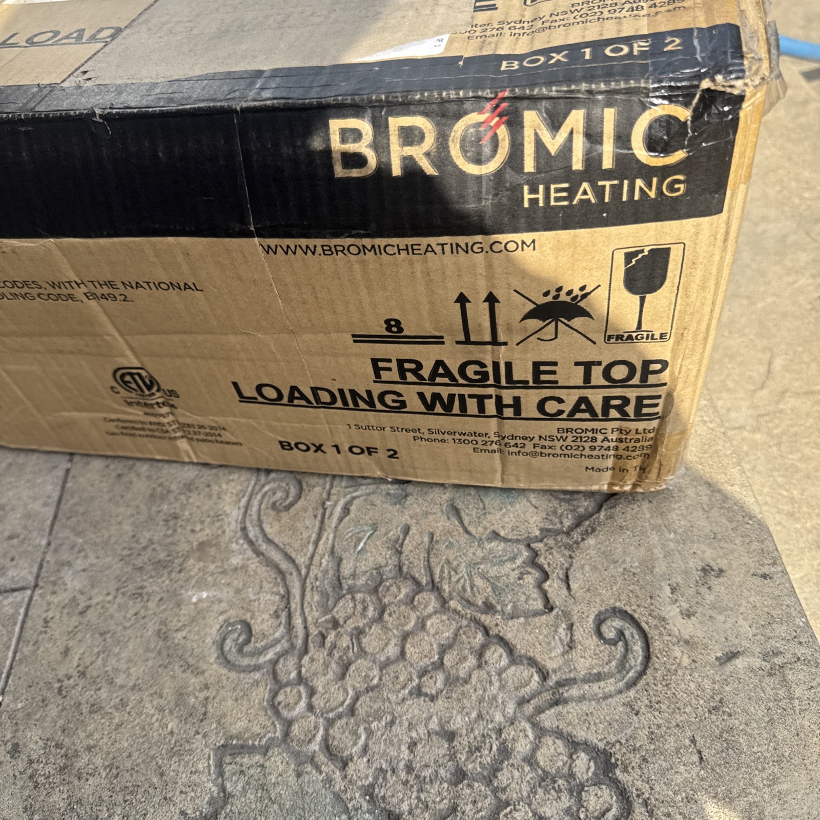 Bromic Heating Platinum 500 Wall Mounted Gas Patio Heater – 39,800 BTU/HR Box 1