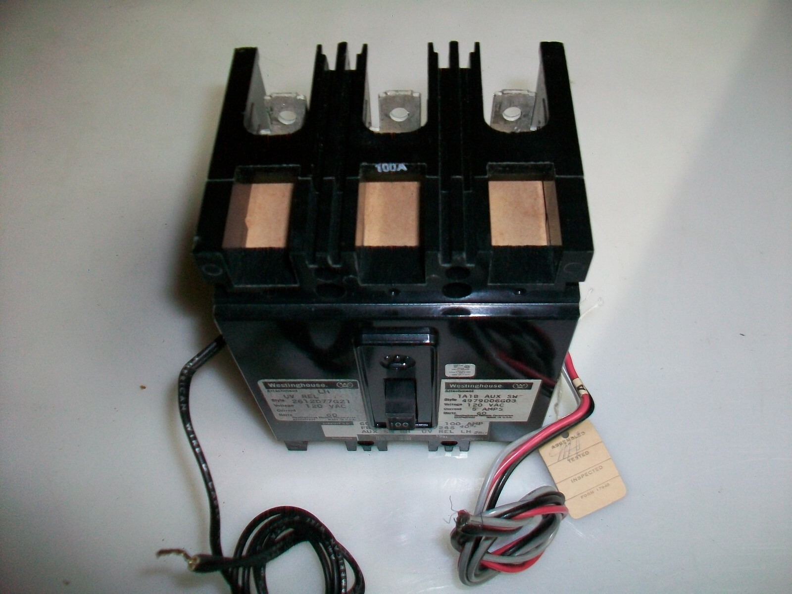 WESTINGHOUSE FB3100 100 A 3P 600 V. Ac. CIRCUIT BREAKER W/1A-1B AUX SW. AND
