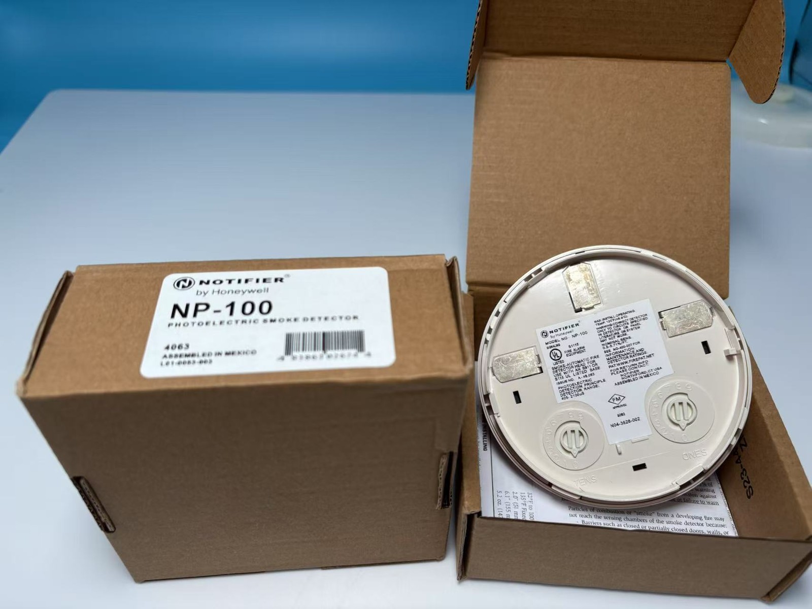 NP-100 Notifier Photoelectric Smoke Detector Fire Alarm NP 100 Fast Ship