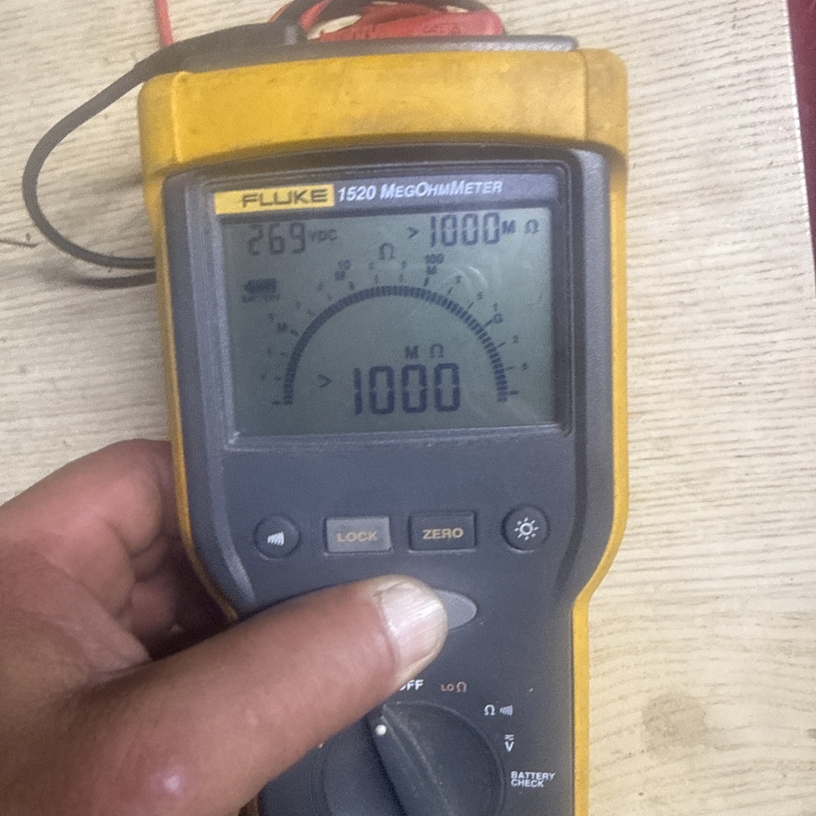 Fluke 1520 MegOhmMeter Insulation Tester
