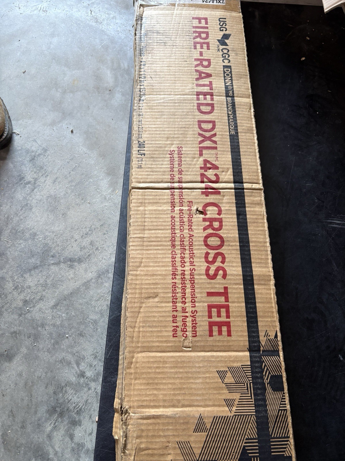 4 ft x 1 1/2 in USG Donn Brand ZXLA 15/16 in Acoustical Suspension System BOX 60