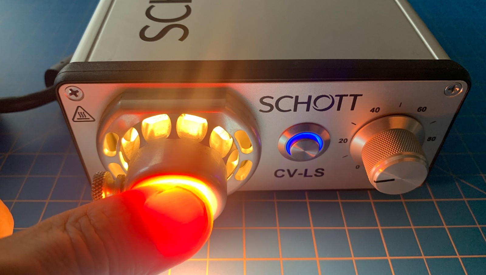 Schott Coldvision CV-LS Fiber Optic Light Source for microscopes A20980/6000K