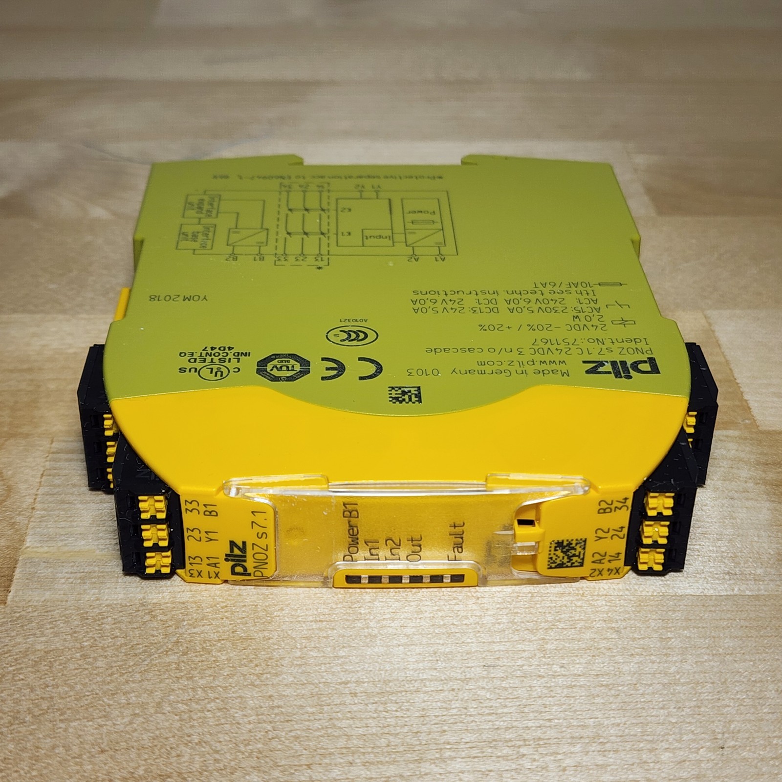 Pilz 751167 PNOZ s7.1C Safety Relay 24VDC