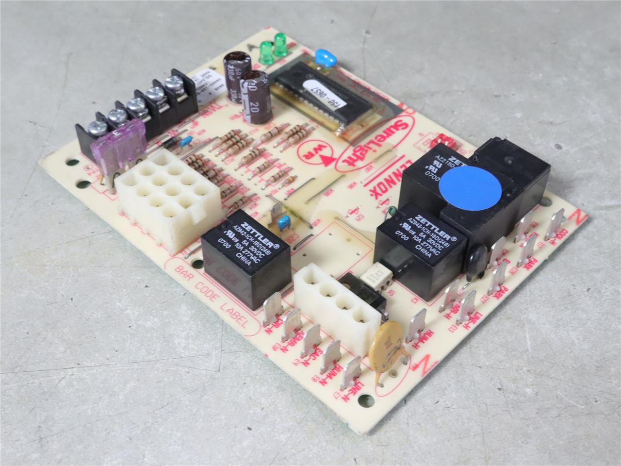 LENNOX SureLight 50A65-120-04 Furnace Control Circuit Board 56L8401