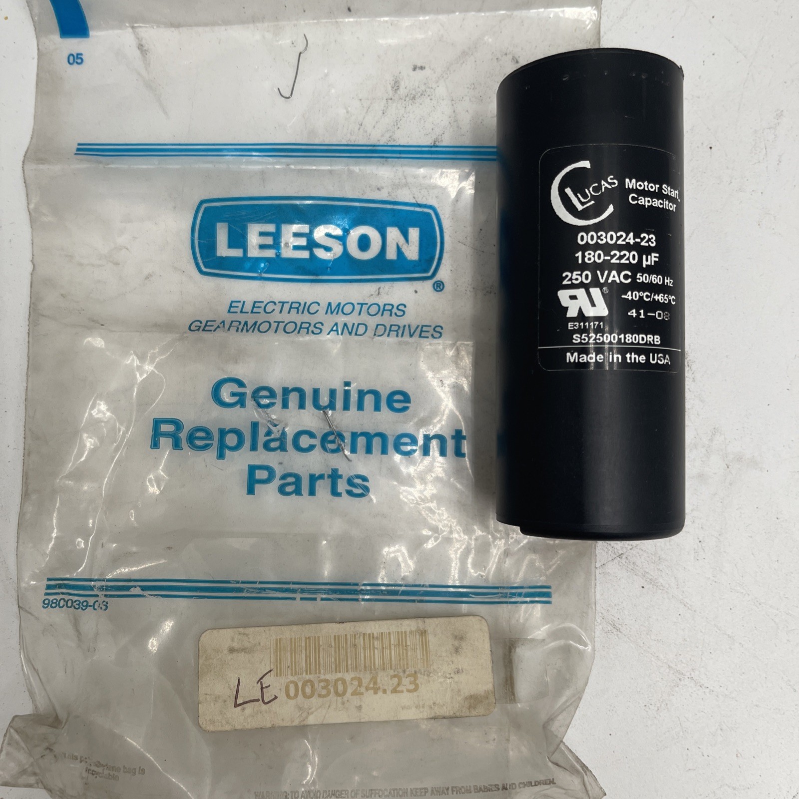 Leeson 003024.23 Motor Start Capacitor 180-220 µF 250VAC 50/60 Hz